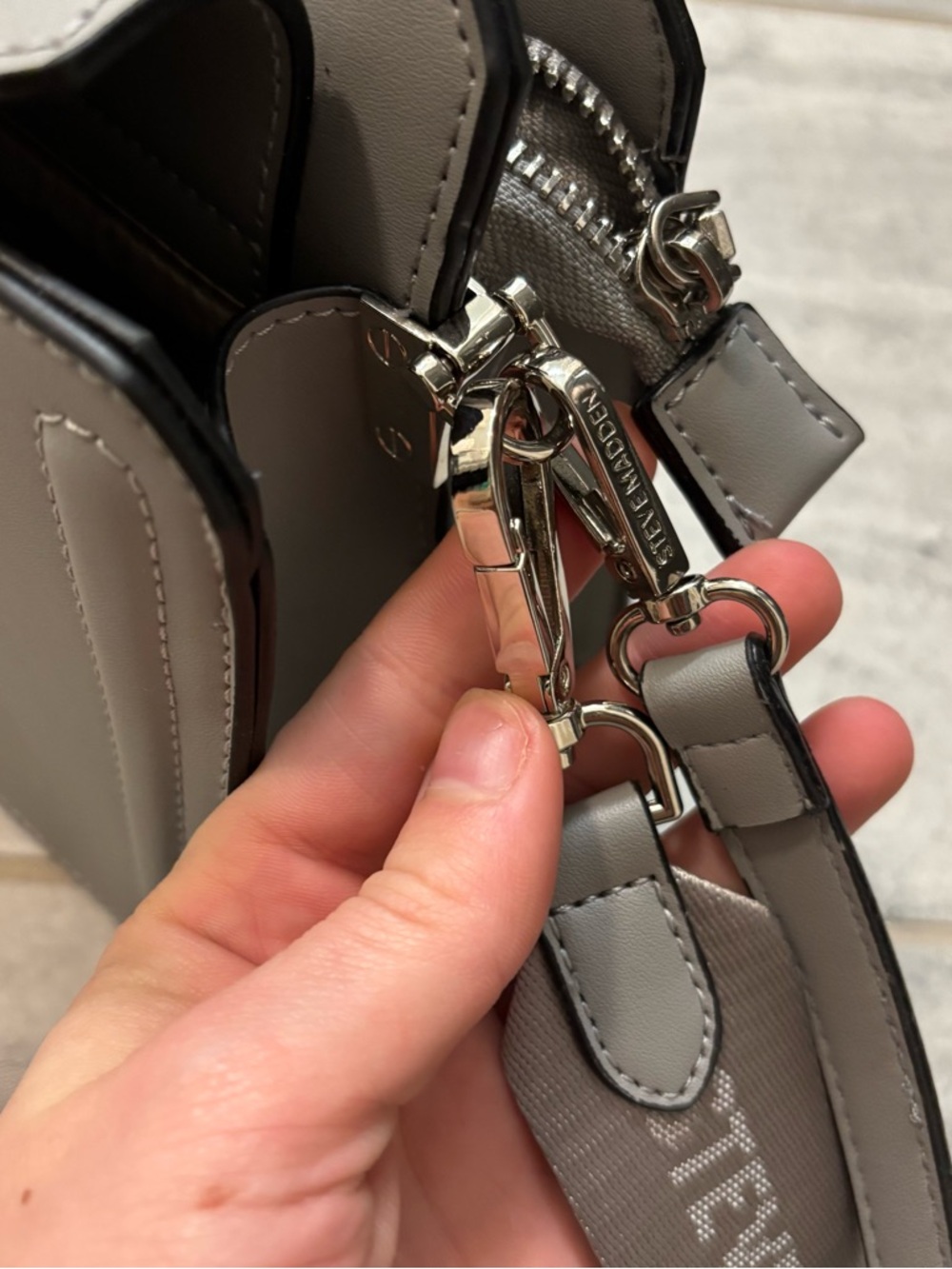 Steve Madden Evelyn Bag - Picture 11 of 14